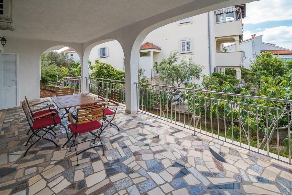 Beljan Apartments คิร์ก ภายนอก รูปภาพ