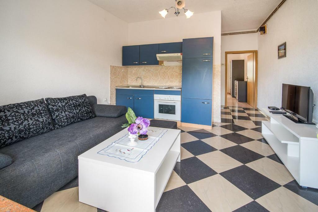 Beljan Apartments คิร์ก ภายนอก รูปภาพ